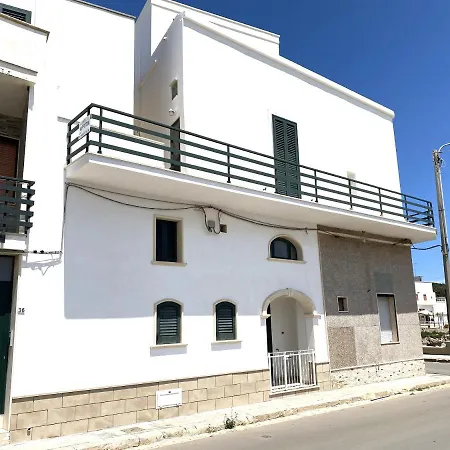 Fronte Del Porto Santa Caterina (Lecce)
