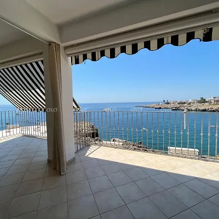 Appartamento Fronte Del Porto